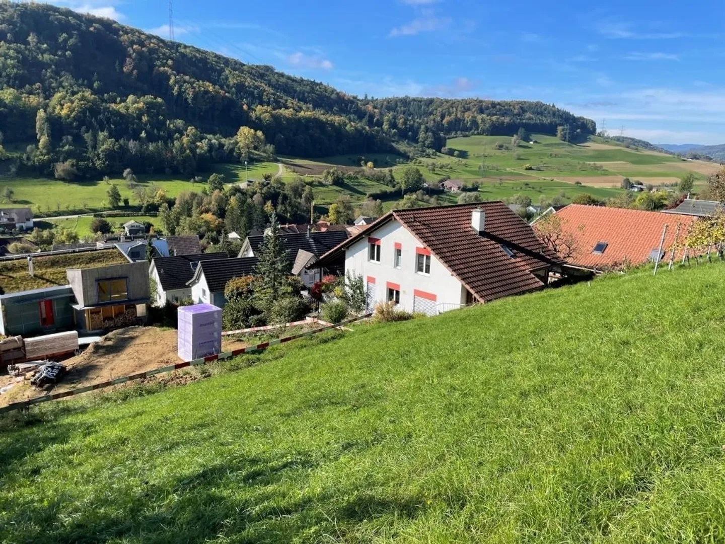 Attractive building plot in a sunny location in Rothenfluh (BL) - Photo 1 of 5