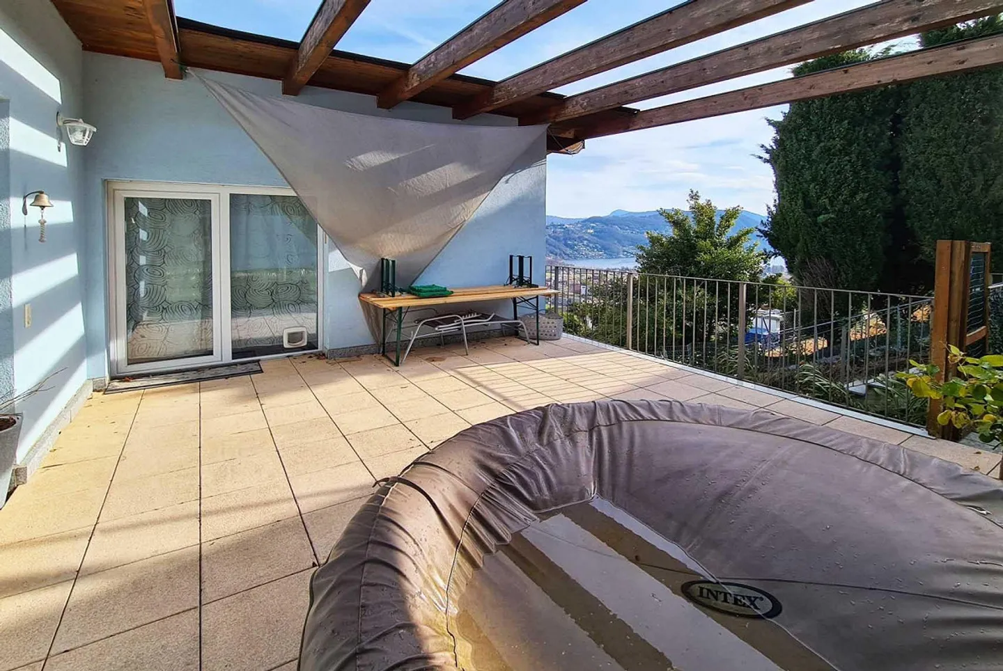 SPACIOUS ATTIC 5.5 WITH LARGE TERRACE LAKE VIEW IN BIOGGIO - Photo 2 of 11