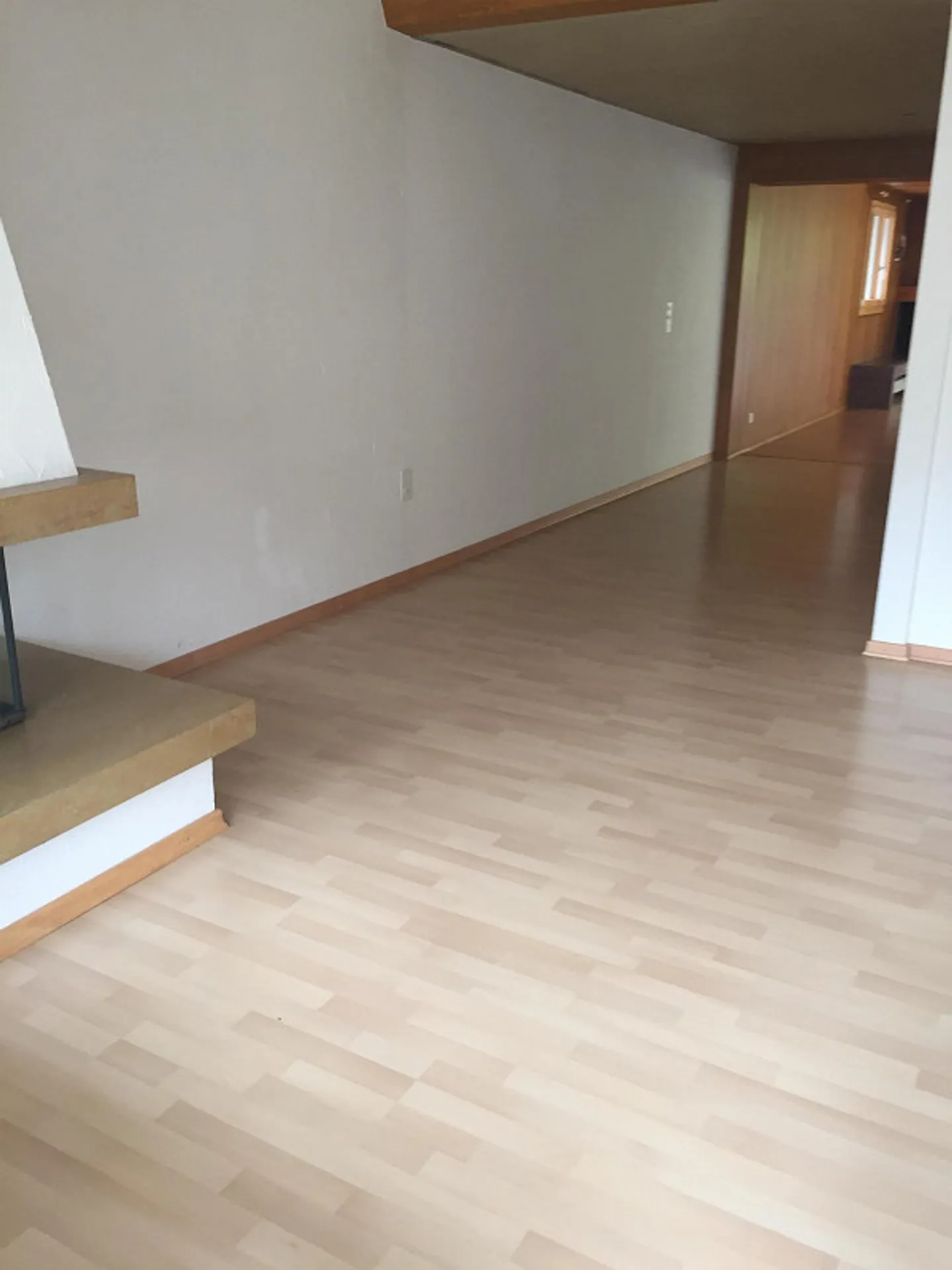 Living on a floor with a seating area and balcony - Photo 11 of 16