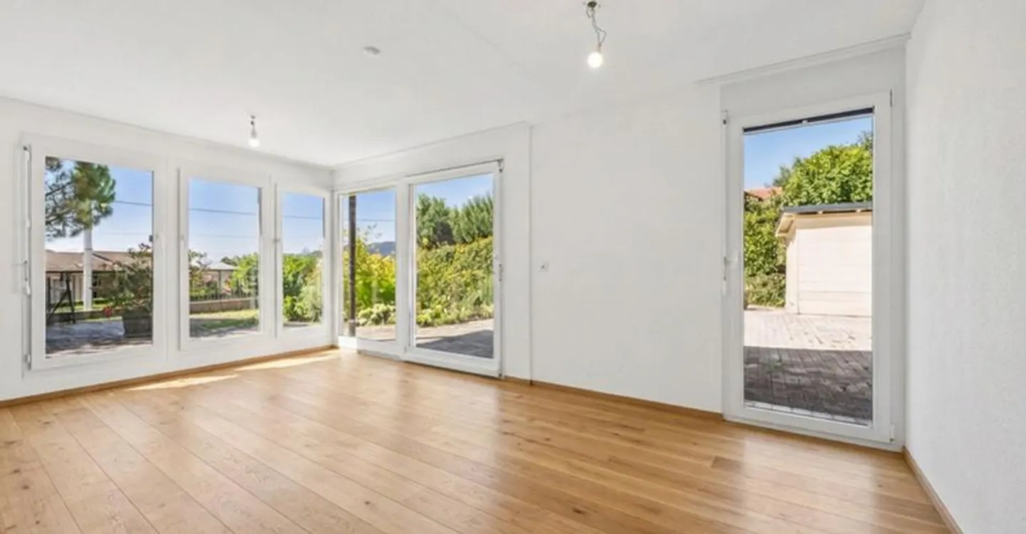 Exceptional property designed to last - Photo 9 of 10