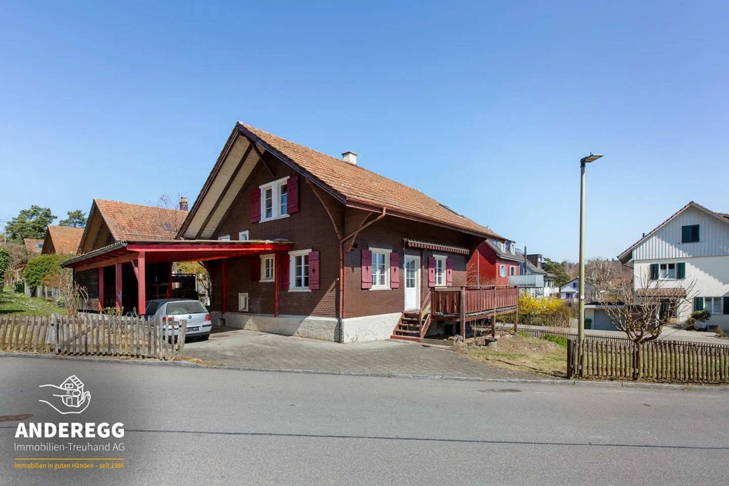 Historical Chalet at Wolfensberg – Detached 5-Room Single-Family House with Ch... - Photo 3 of 13