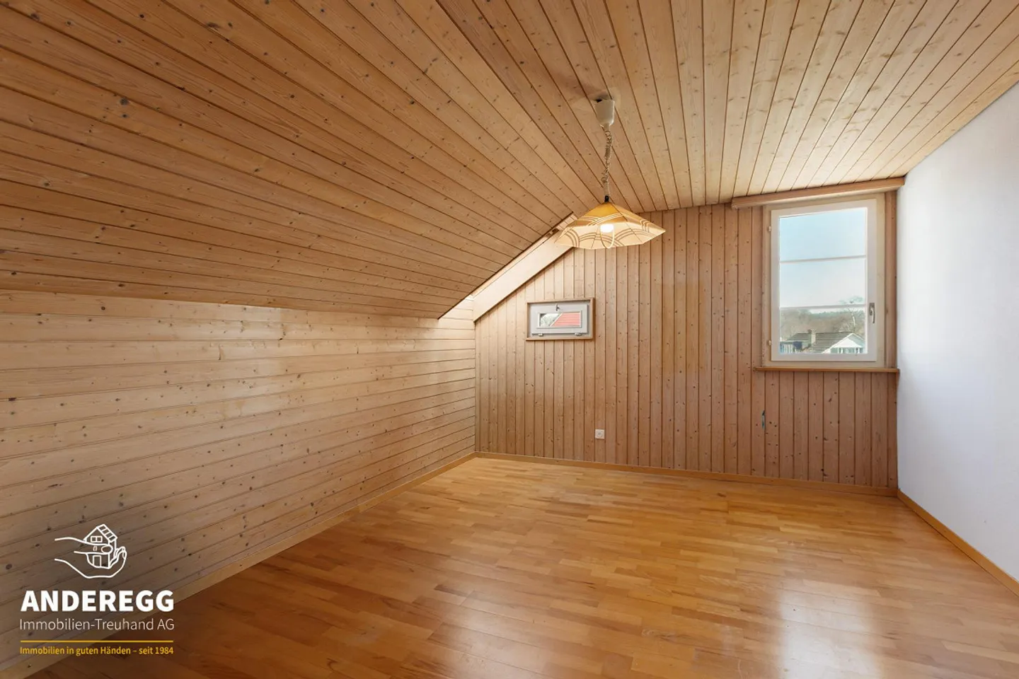 Historical Chalet at Wolfensberg – Detached 5-Room Single-Family House with Ch... - Photo 10 of 13