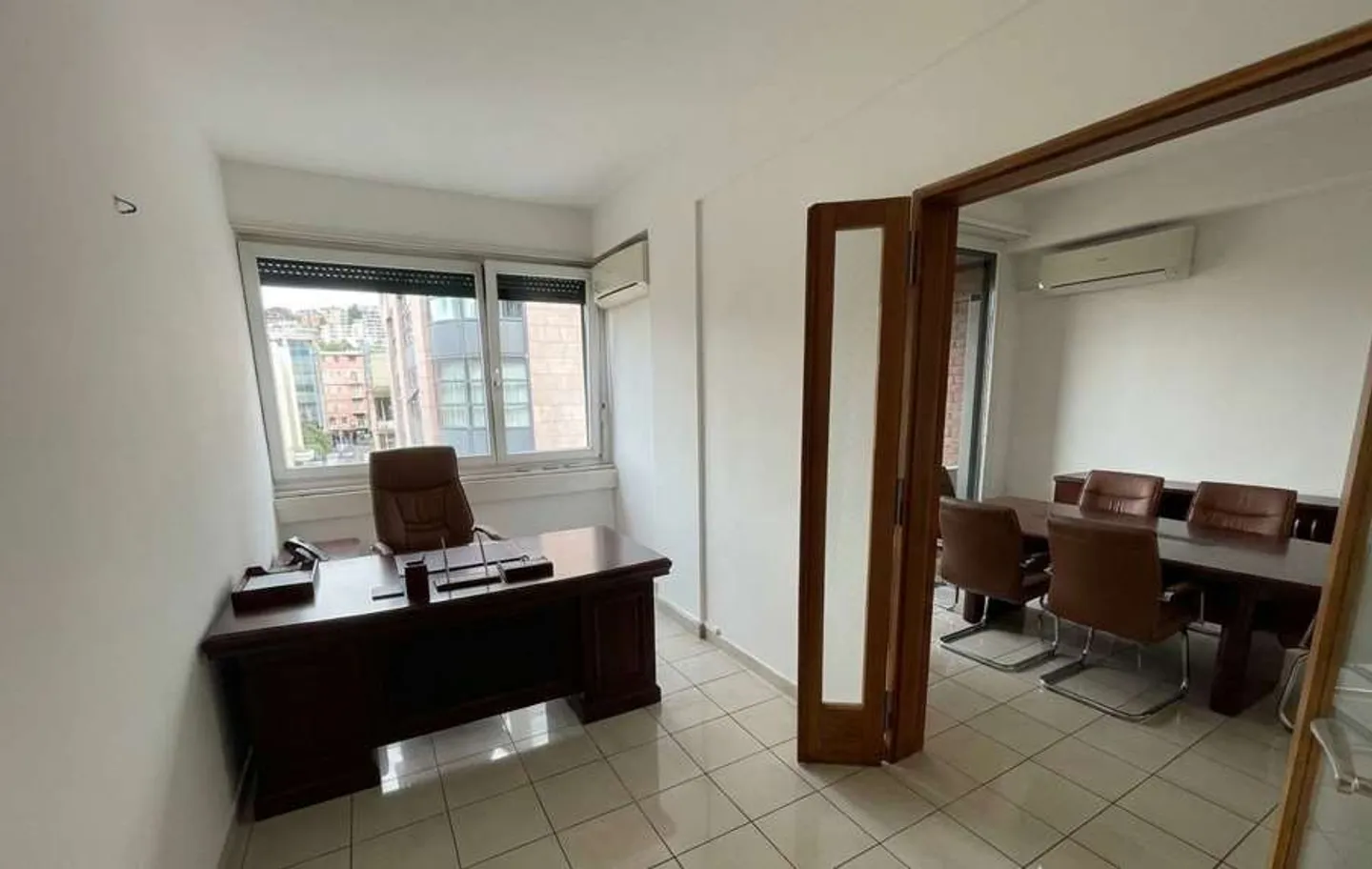 Affittiamo spazi commerciali nel centro di Lugano - Foto 2 di 2