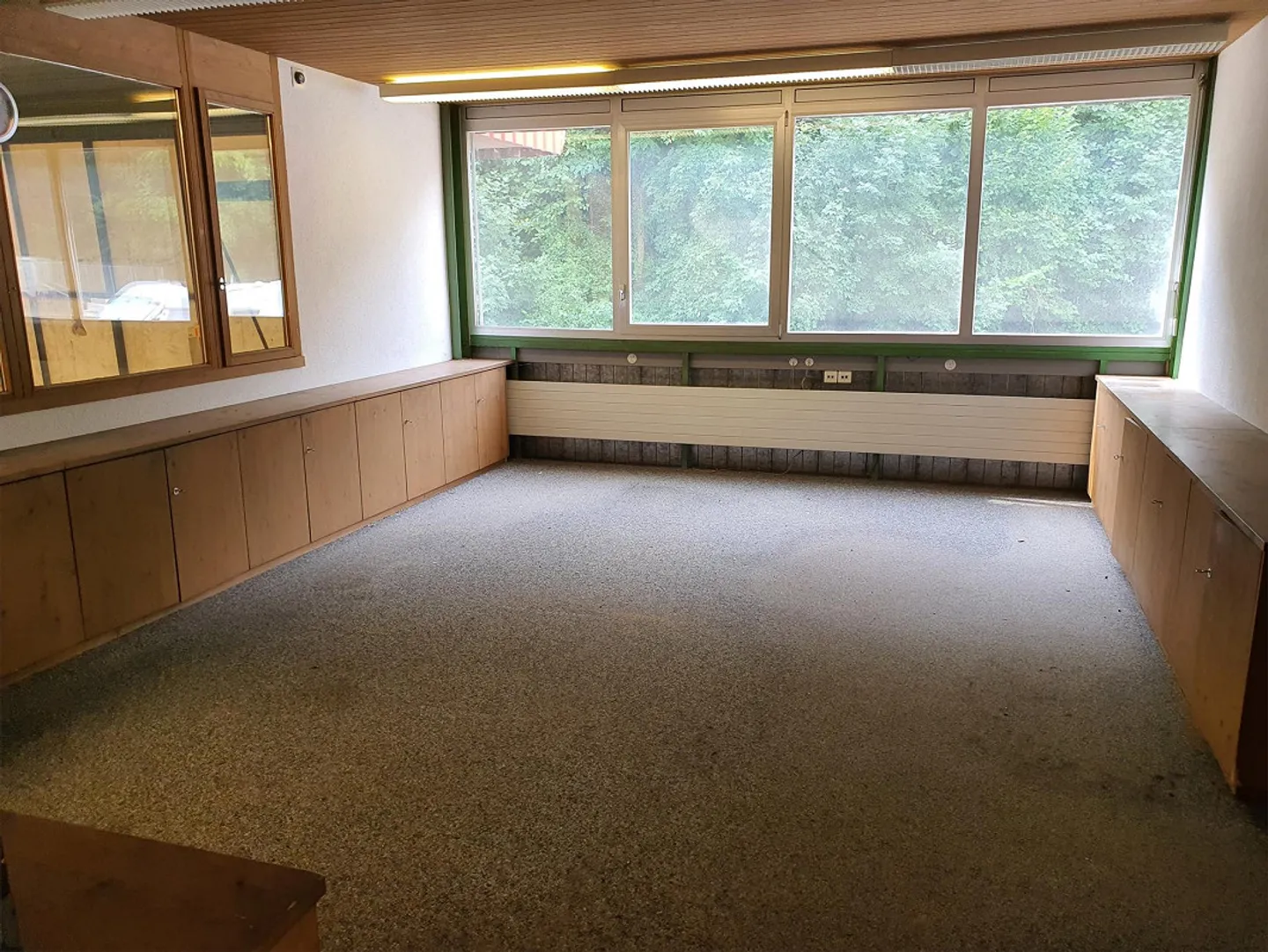 628 m² bright storage and production area with office section - Photo 8 of 13