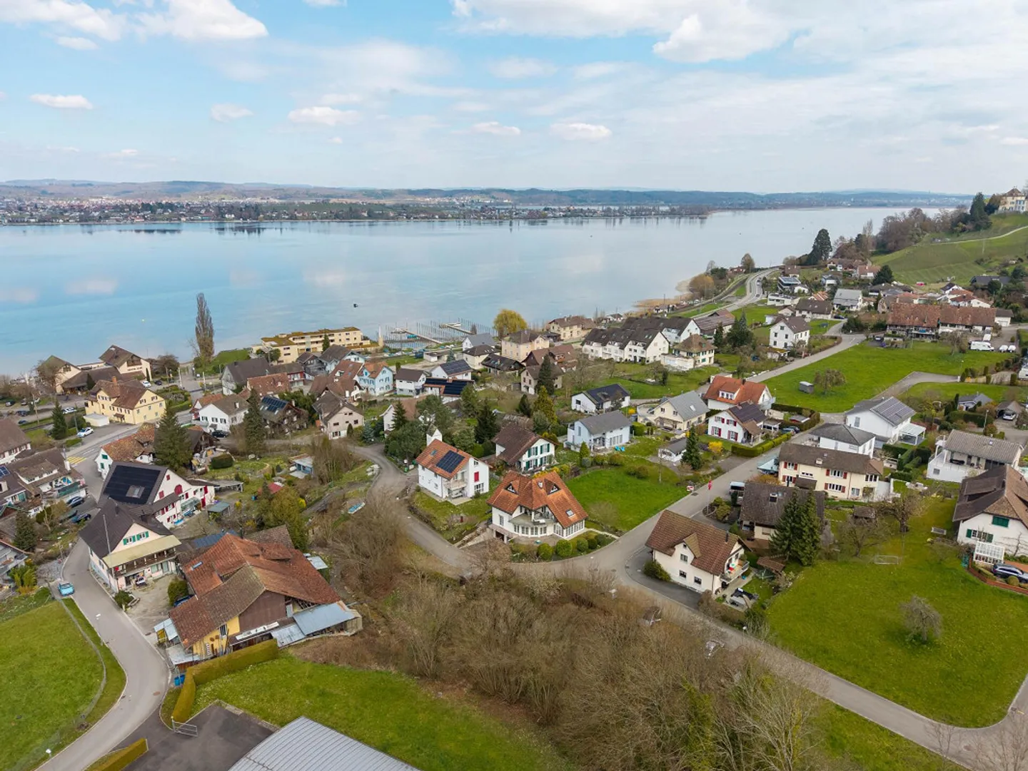 Maison individuelle avec appartement séparé – charmante, calme et proche du lac - Photo 3 sur 7