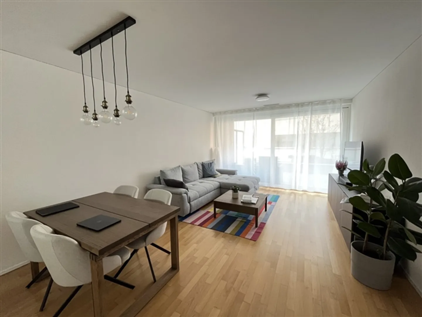 2½ ZI-WOHNUNG IN ROTKREUZ (ZG), MÖBLIERT, TEMPORÄR - Foto 1 von 8