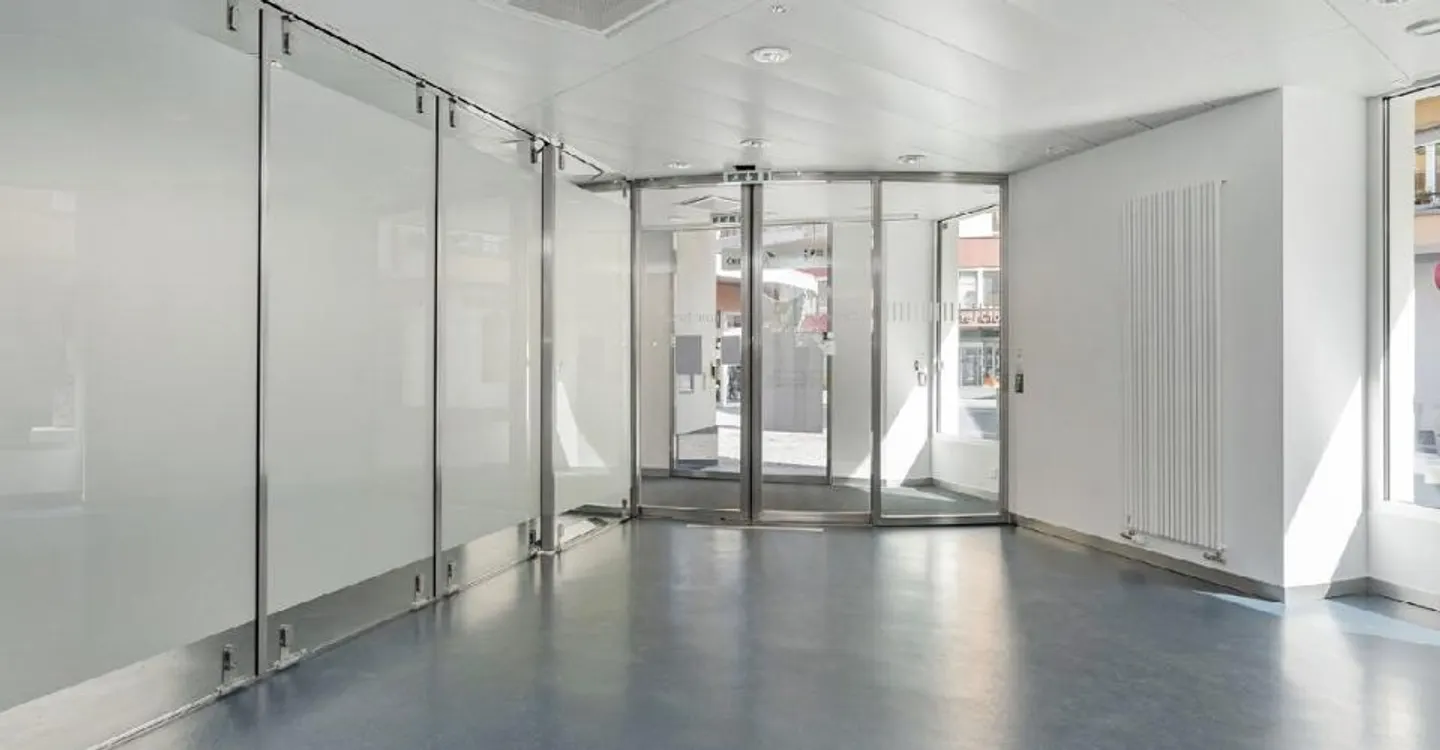 Bright commercial space, customizable to your needs - Photo 6 of 9