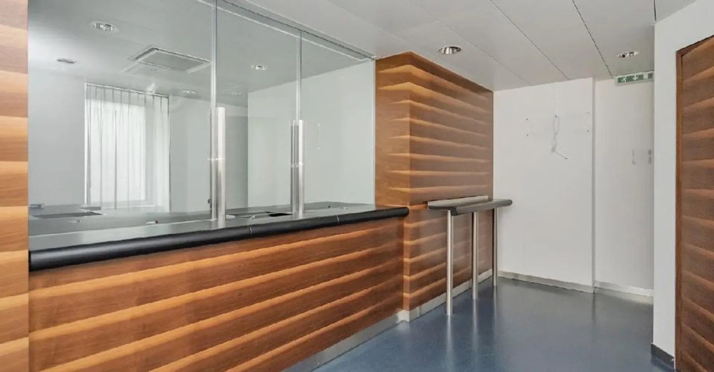 Bright commercial space, customizable to your needs - Photo 4 of 9
