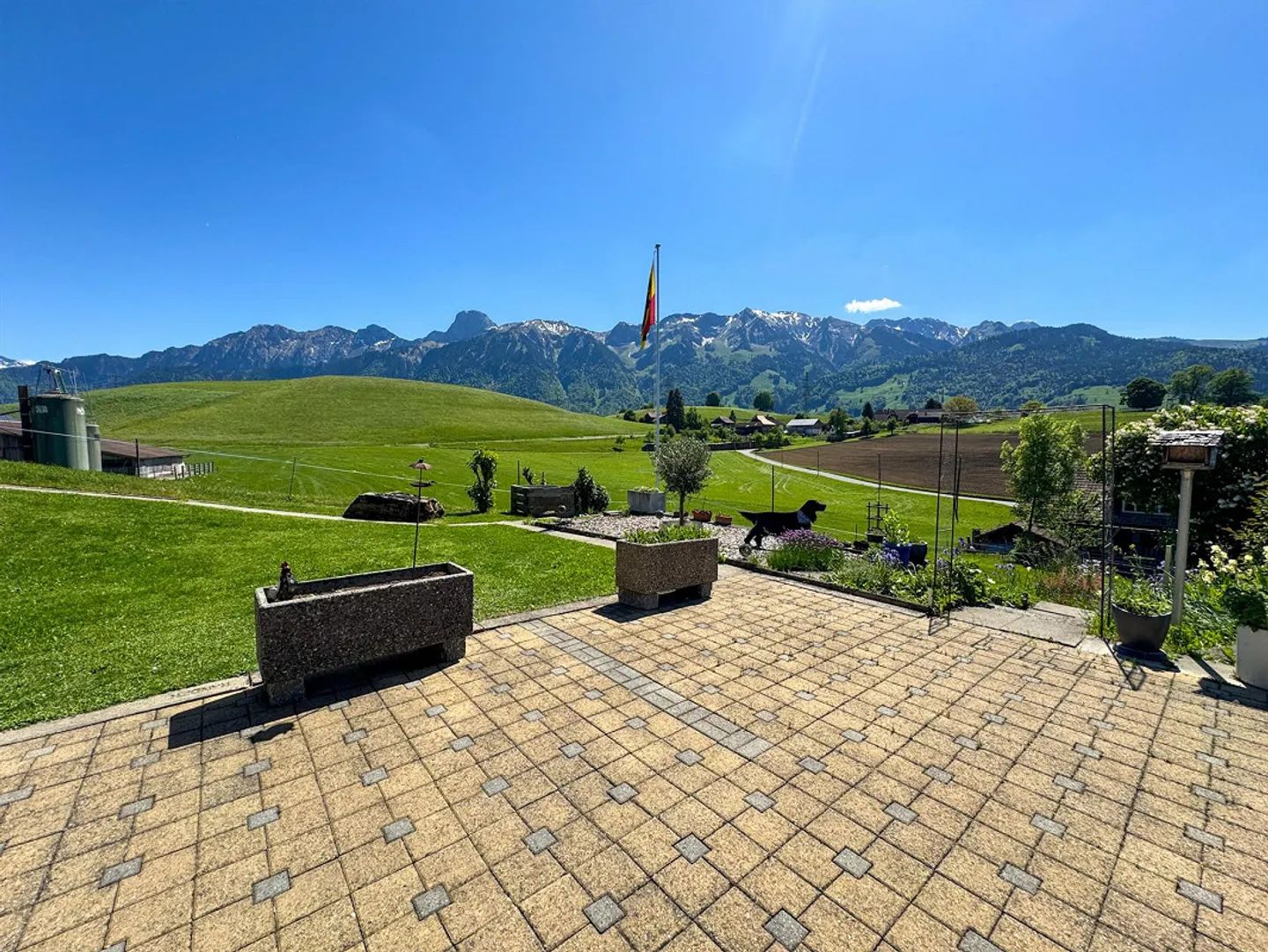 Two-family house with large garden - Photo 1 of 17