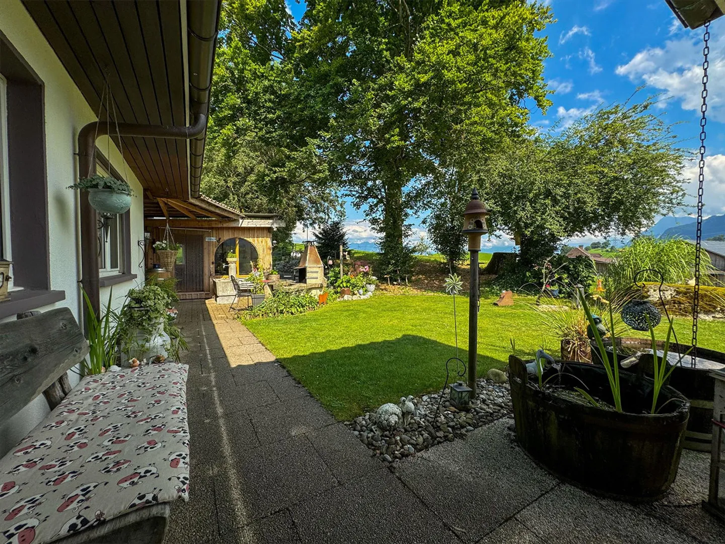 Two-family house with large garden - Photo 6 of 17