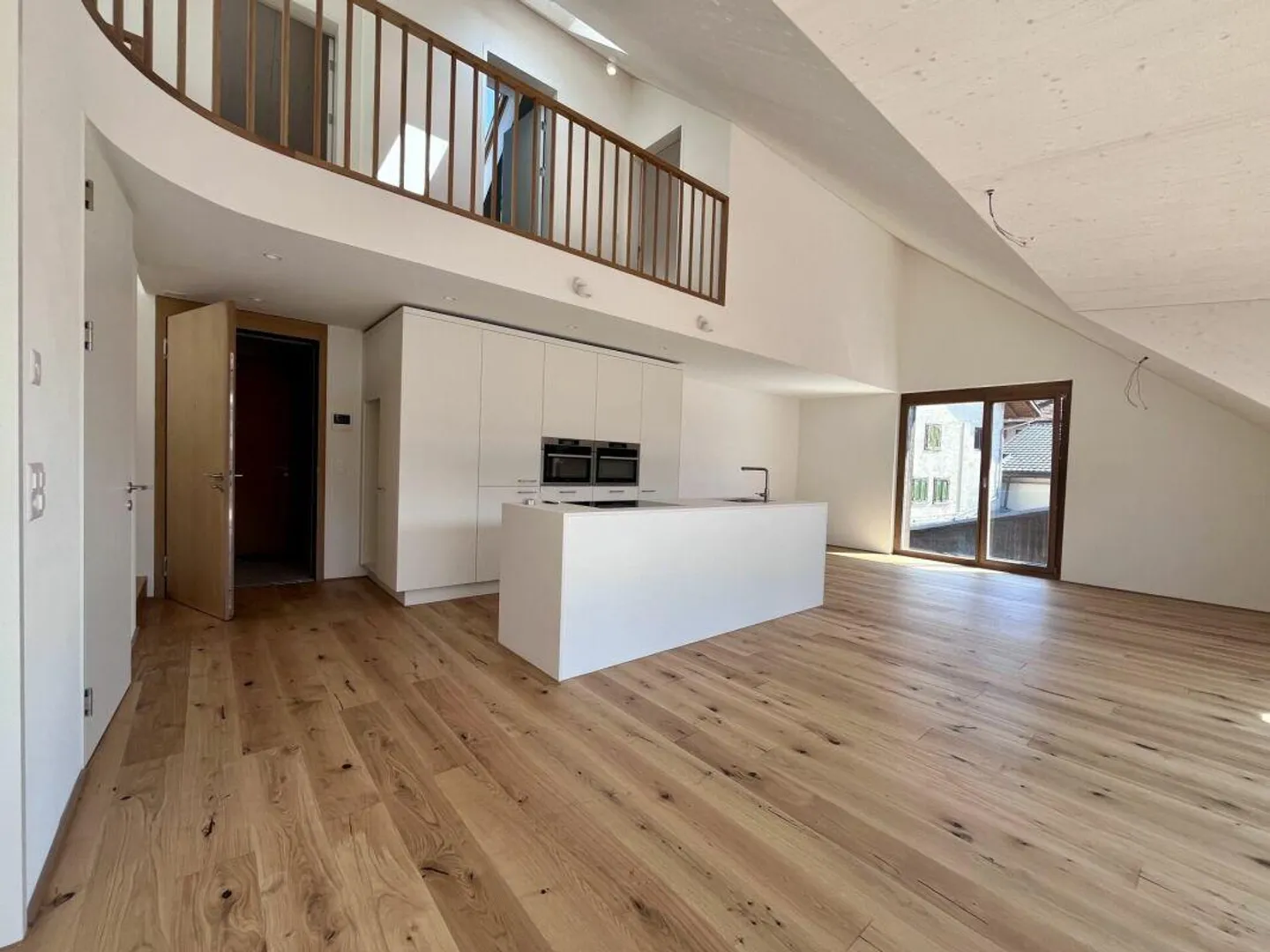 Modern 4.5 Room Maisonette over 2 Floors in Tomils - Photo 2 of 4