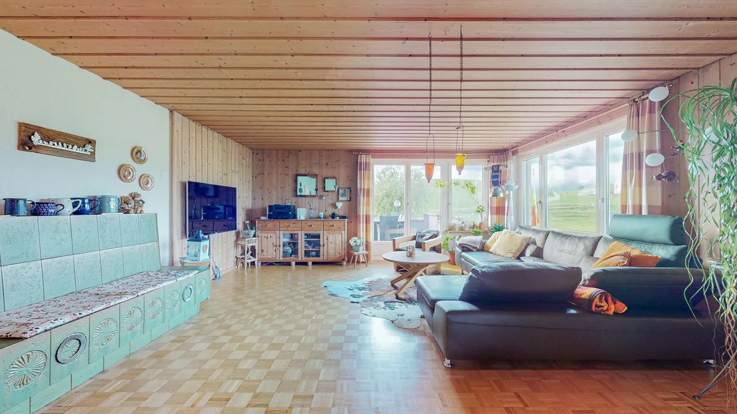 Two-family house with large garden - Photo 9 of 17