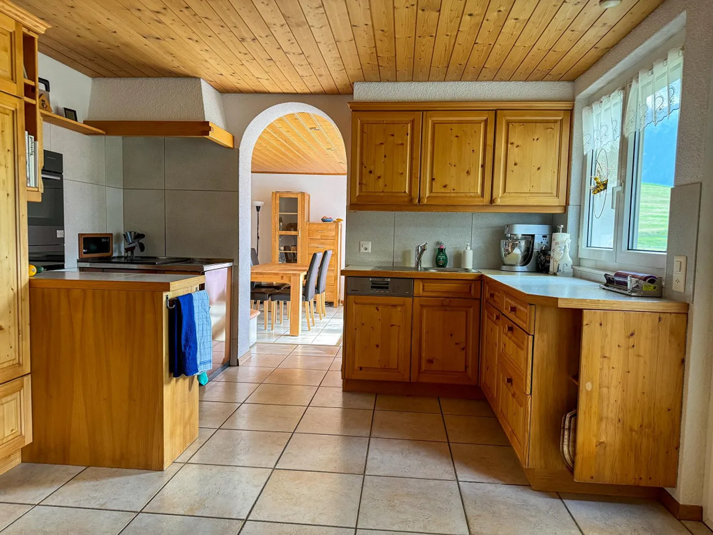 Two-family house with large garden - Photo 15 of 17