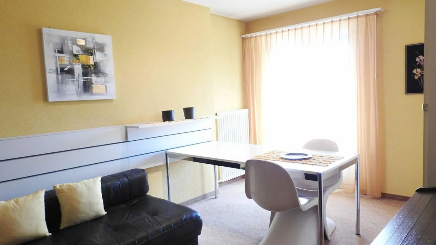 Casa unifamiliare di 6,5 stanze con garage - Foto 9 di 24