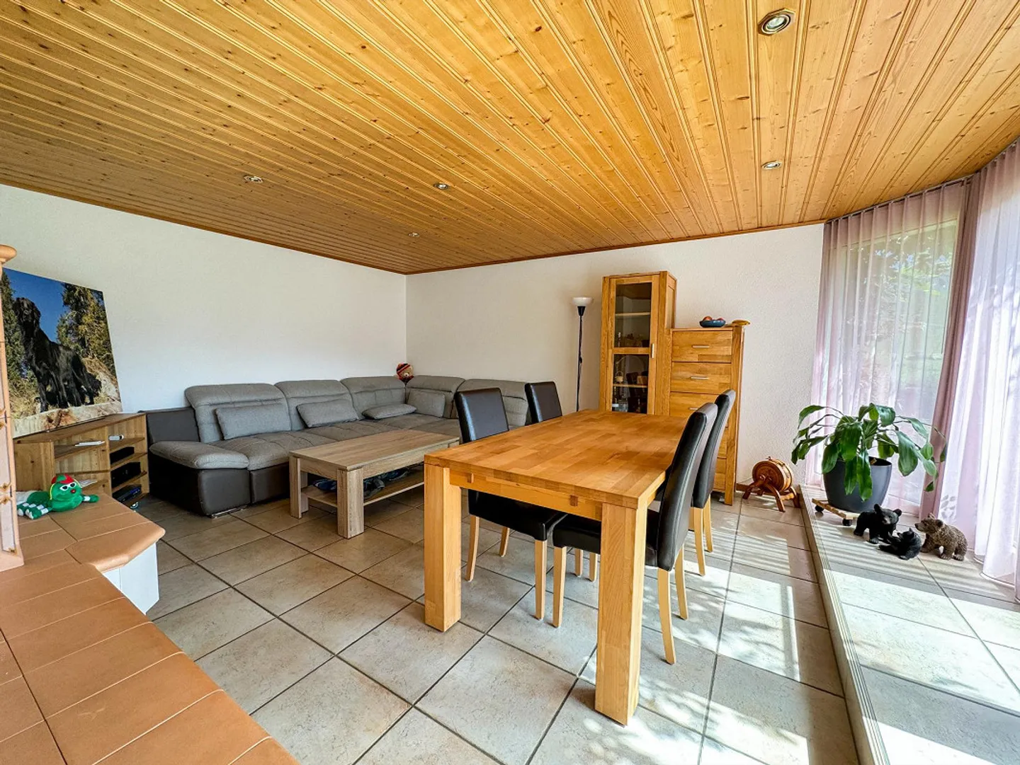 Two-family house with large garden - Photo 16 of 17