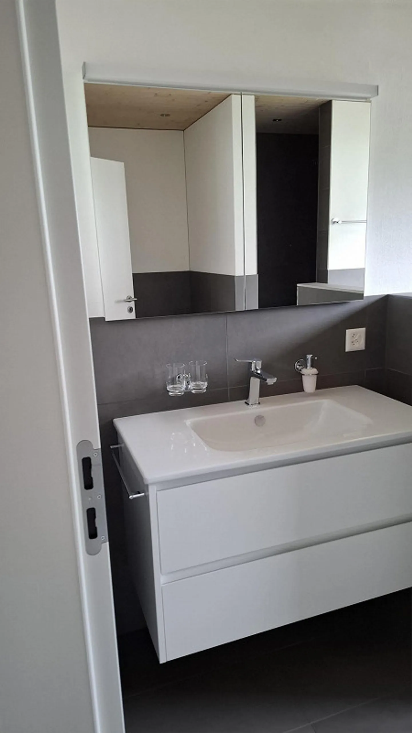 Beautiful bright 3.5 room apartment - Photo 4 of 6