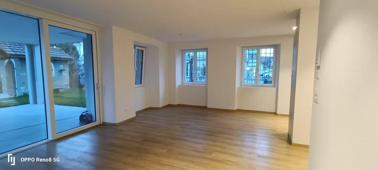 Superbe appartement de 2,5 pièces - Photo 3 sur 11