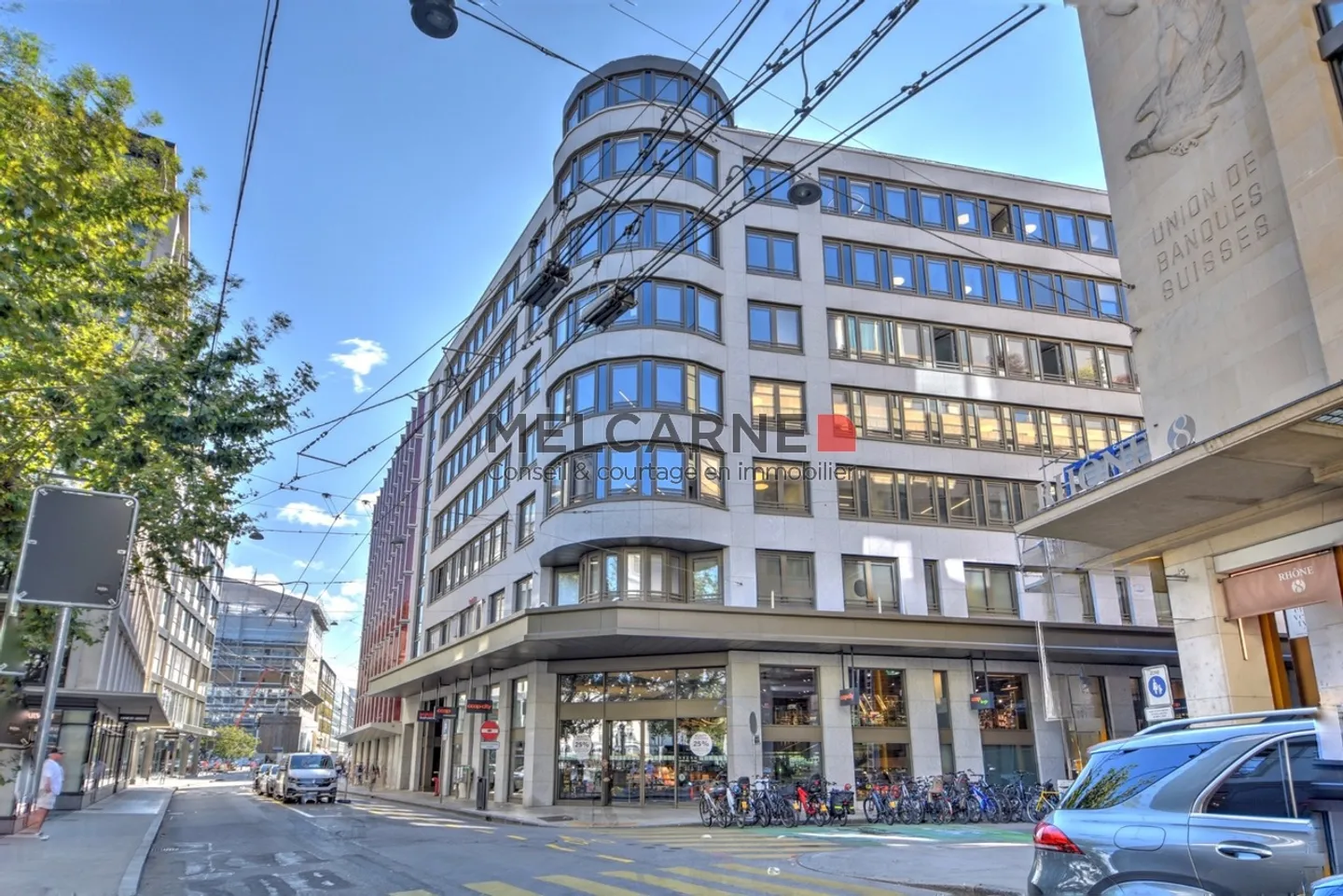 Bureaux de 470 m² rue du Rhône  - Photo 1 sur 4