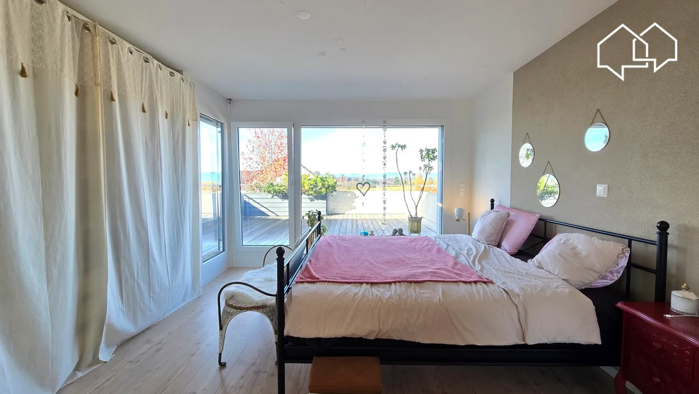 Dominant location for this magnificent modern villa - Photo 9 of 9