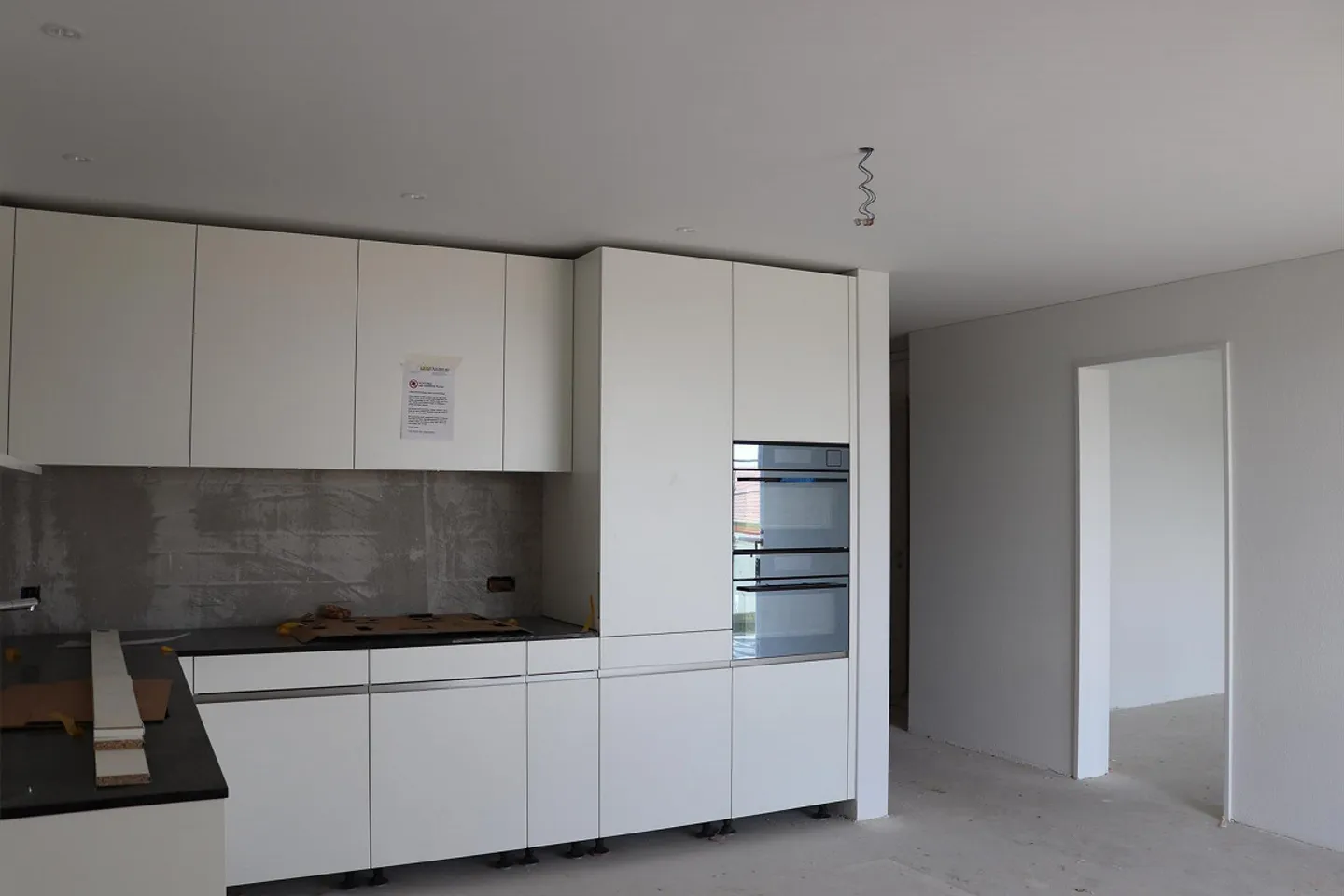 NOUVEAU : Appartement 2½ pièces avec toutes les commodités - Photo 2 sur 5