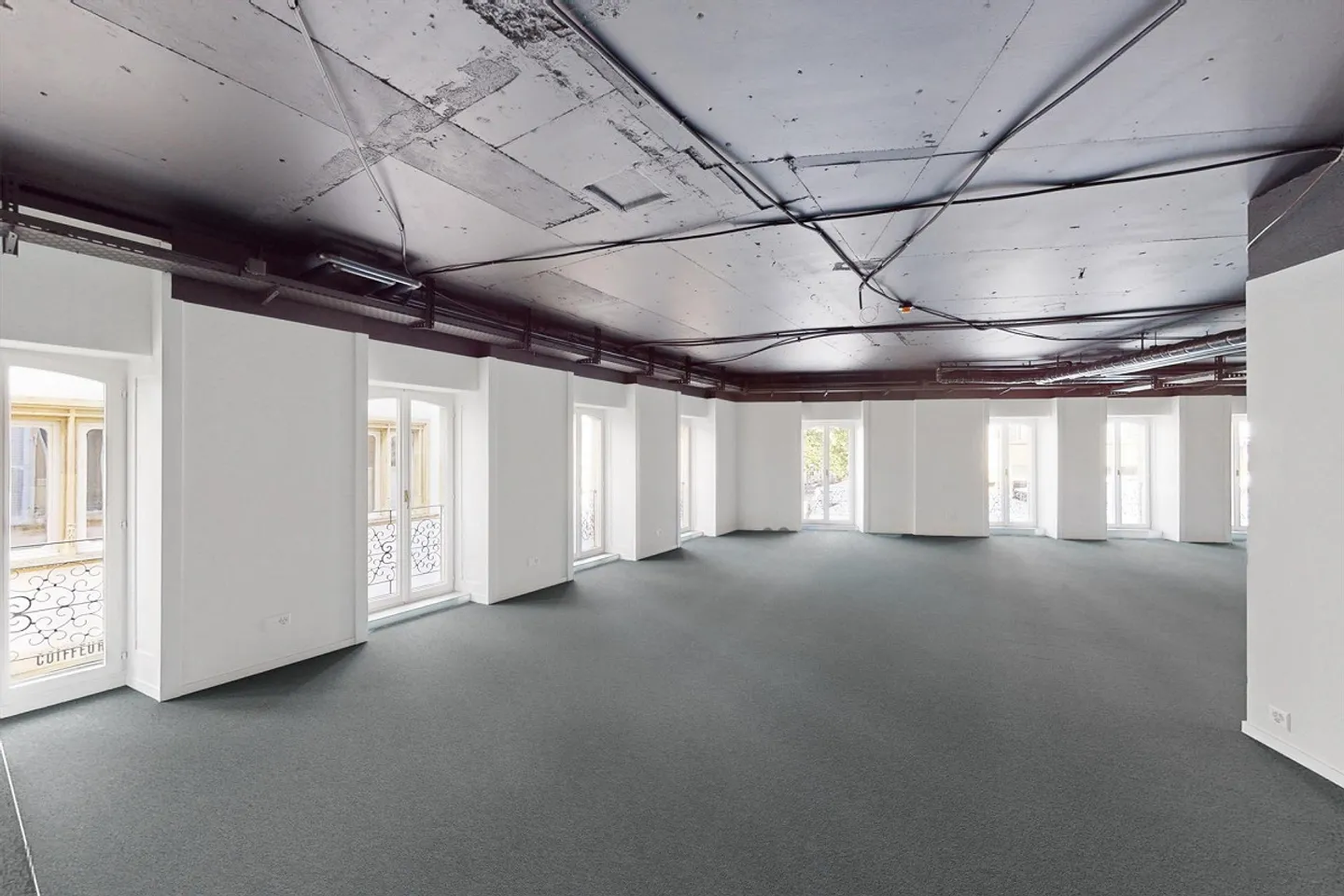 Vollständig renovierter Büroraum im Herzen von Neuenburg - Foto 5 von 9