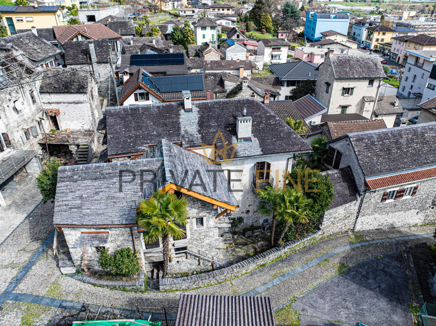 Historic Chalet in Gordola - Photo 23 of 25
