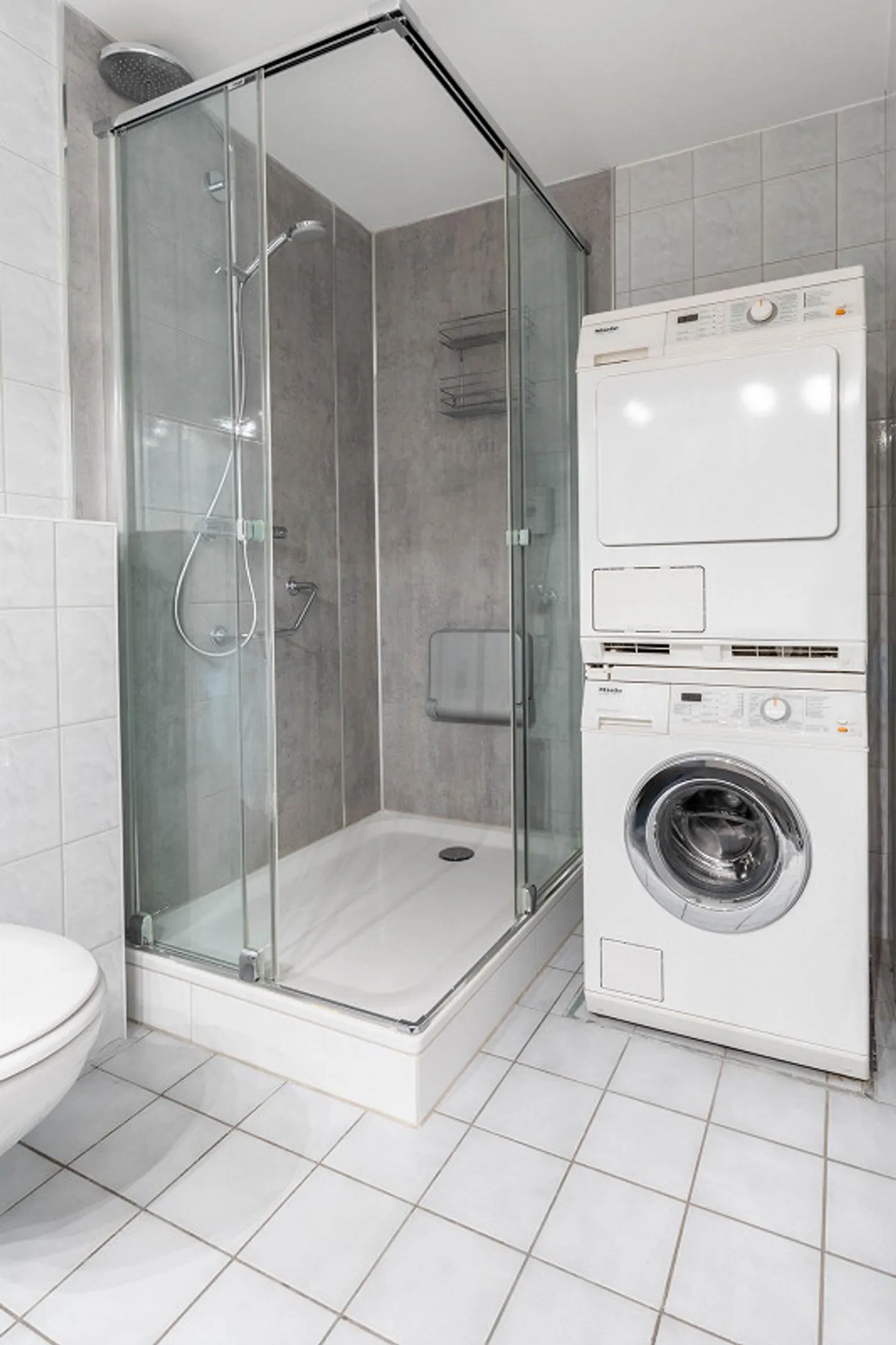 Spacieux appartement en attique de 4.5 pièces - Photo 6 sur 14