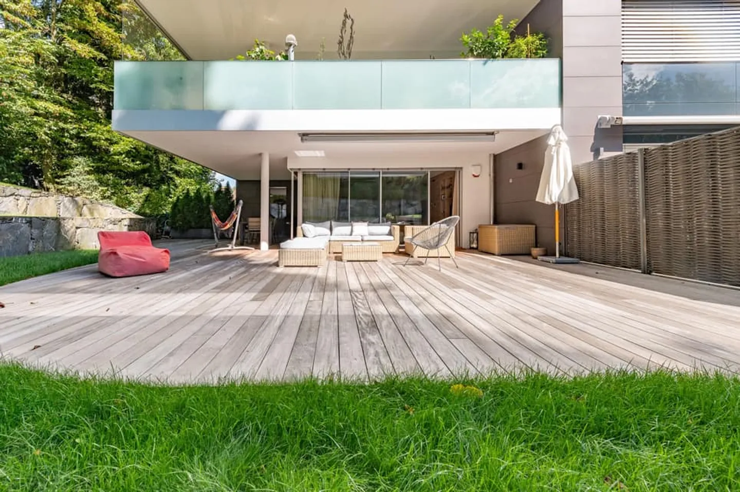 Superbe appartement de 5.5 pièces avec un jardin au centre de Nyon - Photo 6 sur 12