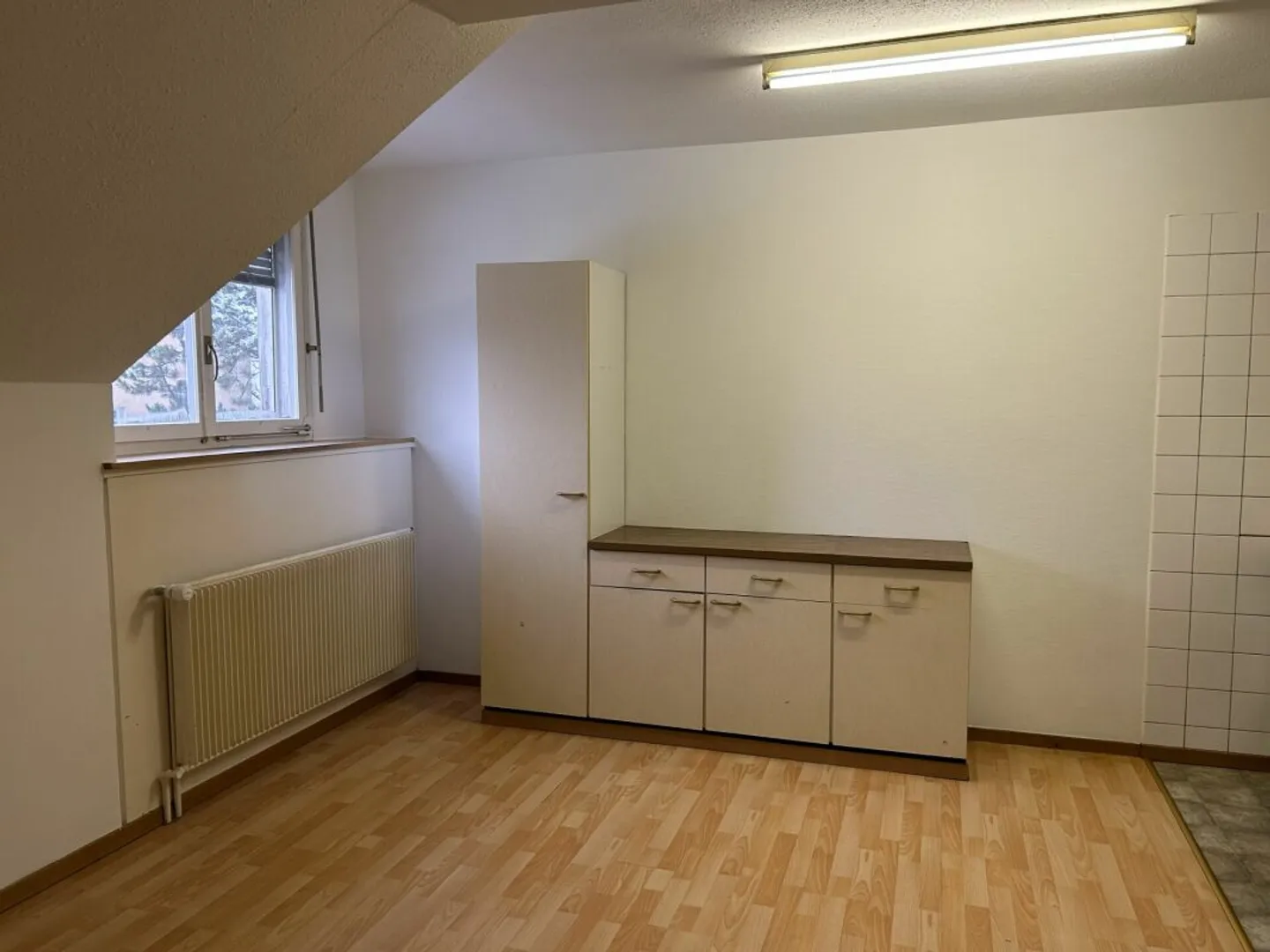 Appartamento 2.5 locali, 2° piano, spazi ampi senza balcone - Foto 4 di 13