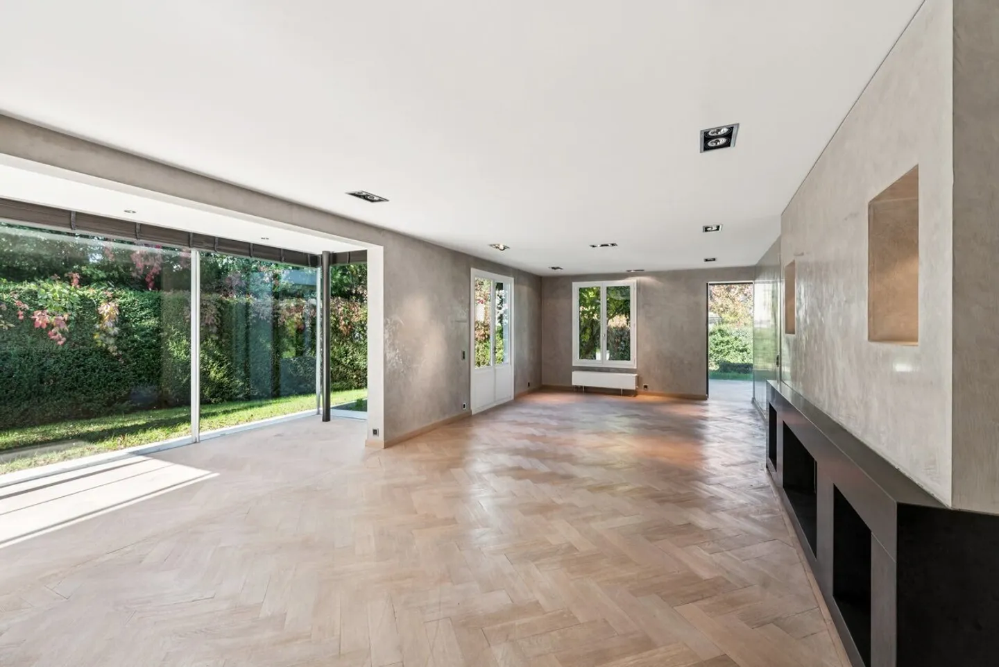 Magnificent renovated family property in the heart of Bellevue - Photo 4 of 17