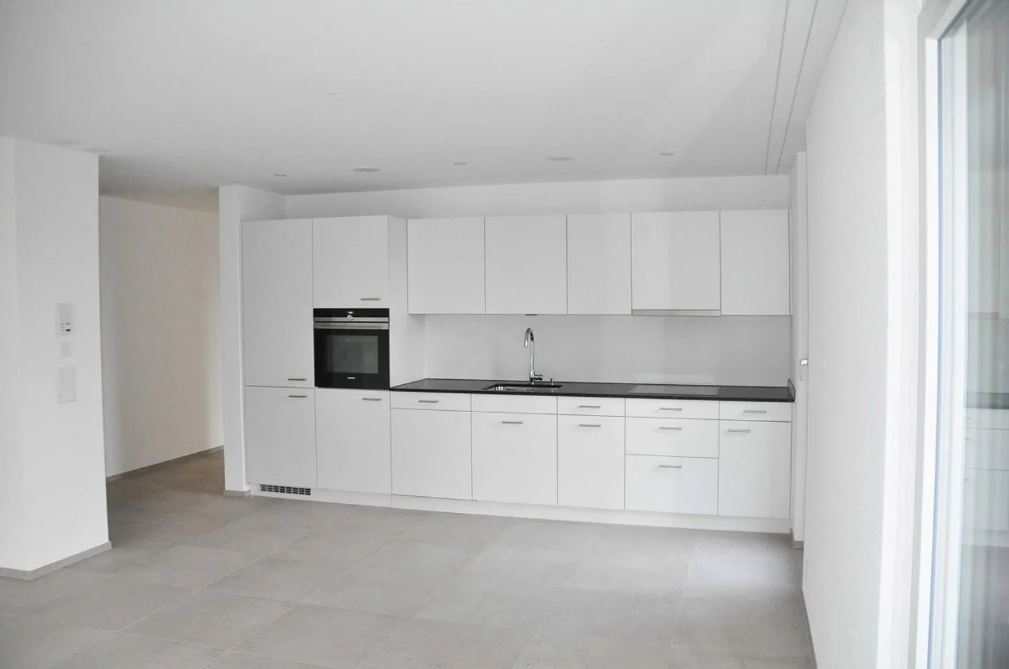 Modern 3.5-room garden apartment in a green area and close to the center - Photo 4 of 13