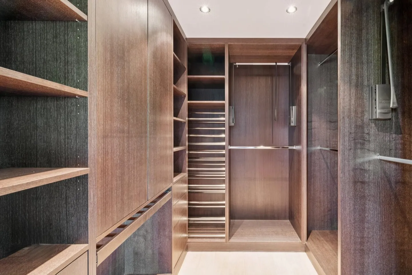 Magnificent renovated family property in the heart of Bellevue - Photo 10 of 17