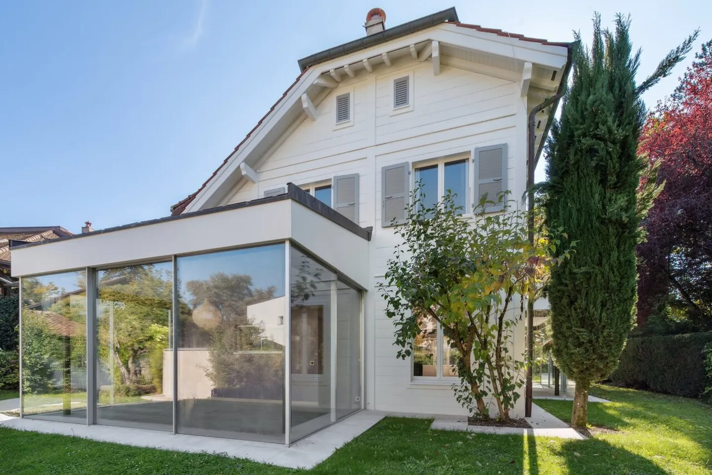 Magnificent renovated family property in the heart of Bellevue - Photo 13 of 17