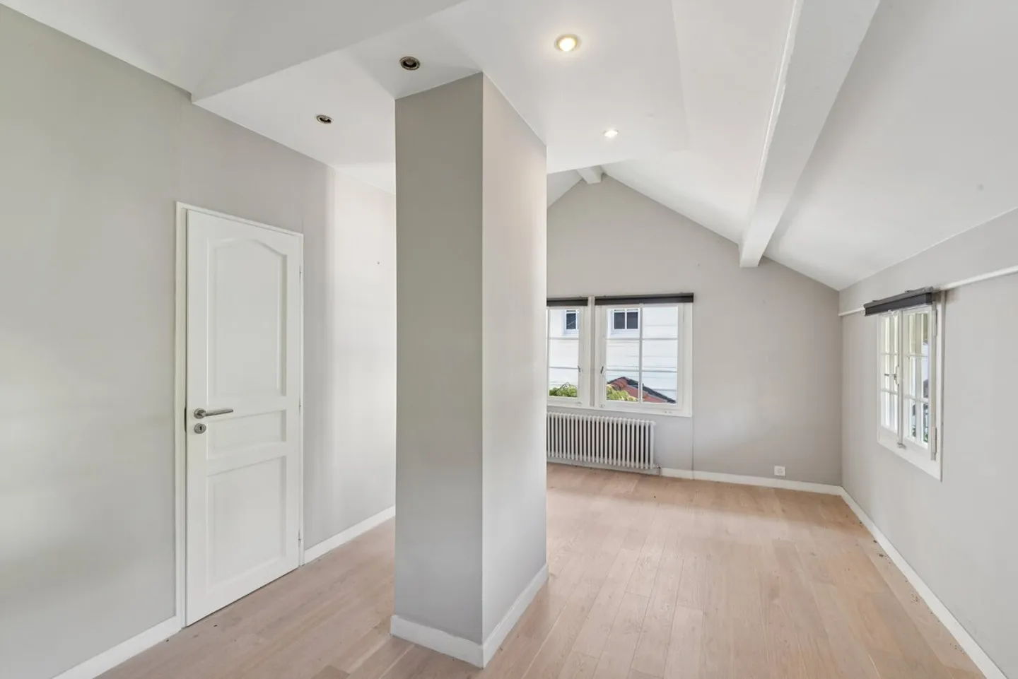 Magnificent renovated family property in the heart of Bellevue - Photo 14 of 17