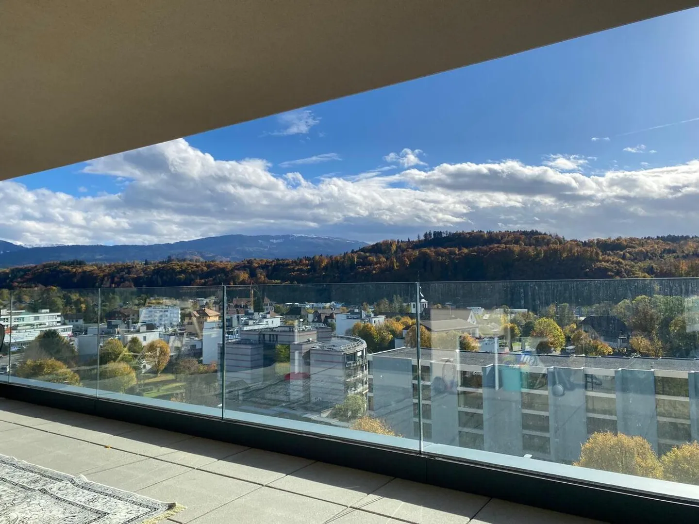 Penthouse with panoramic view, 10 minutes from Freiburg - Photo 1 of 11