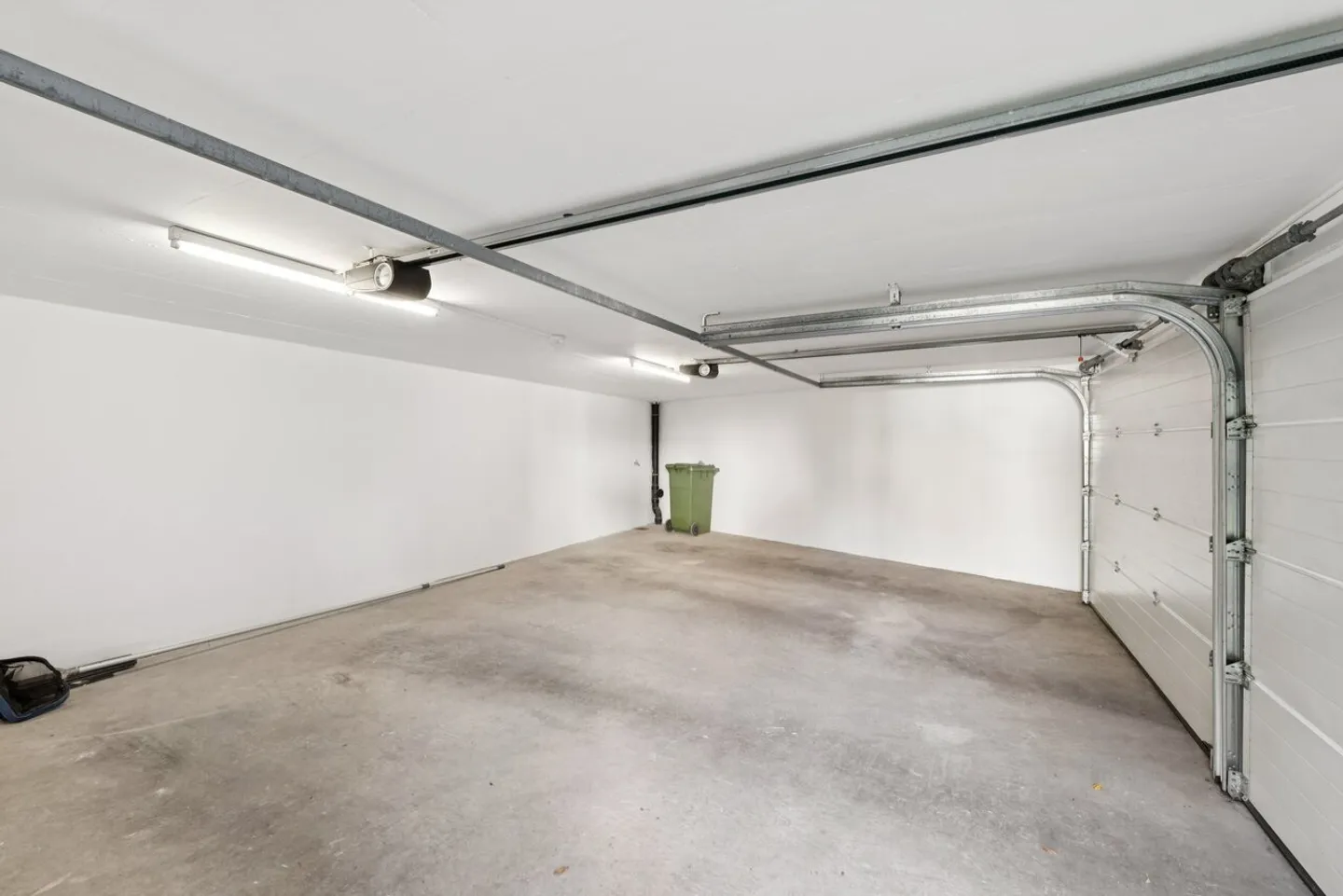 Magnificent renovated family property in the heart of Bellevue - Photo 16 of 17