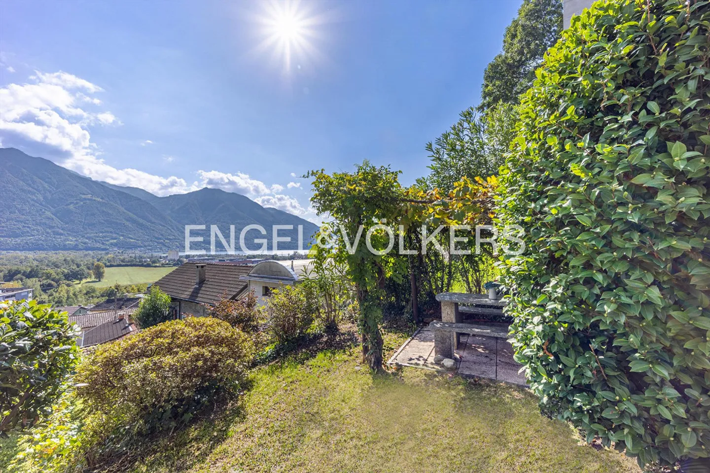 Appartamento affascinante 4.5 stanze con giardino, pergola e vista lago (58) - Foto 10 di 11