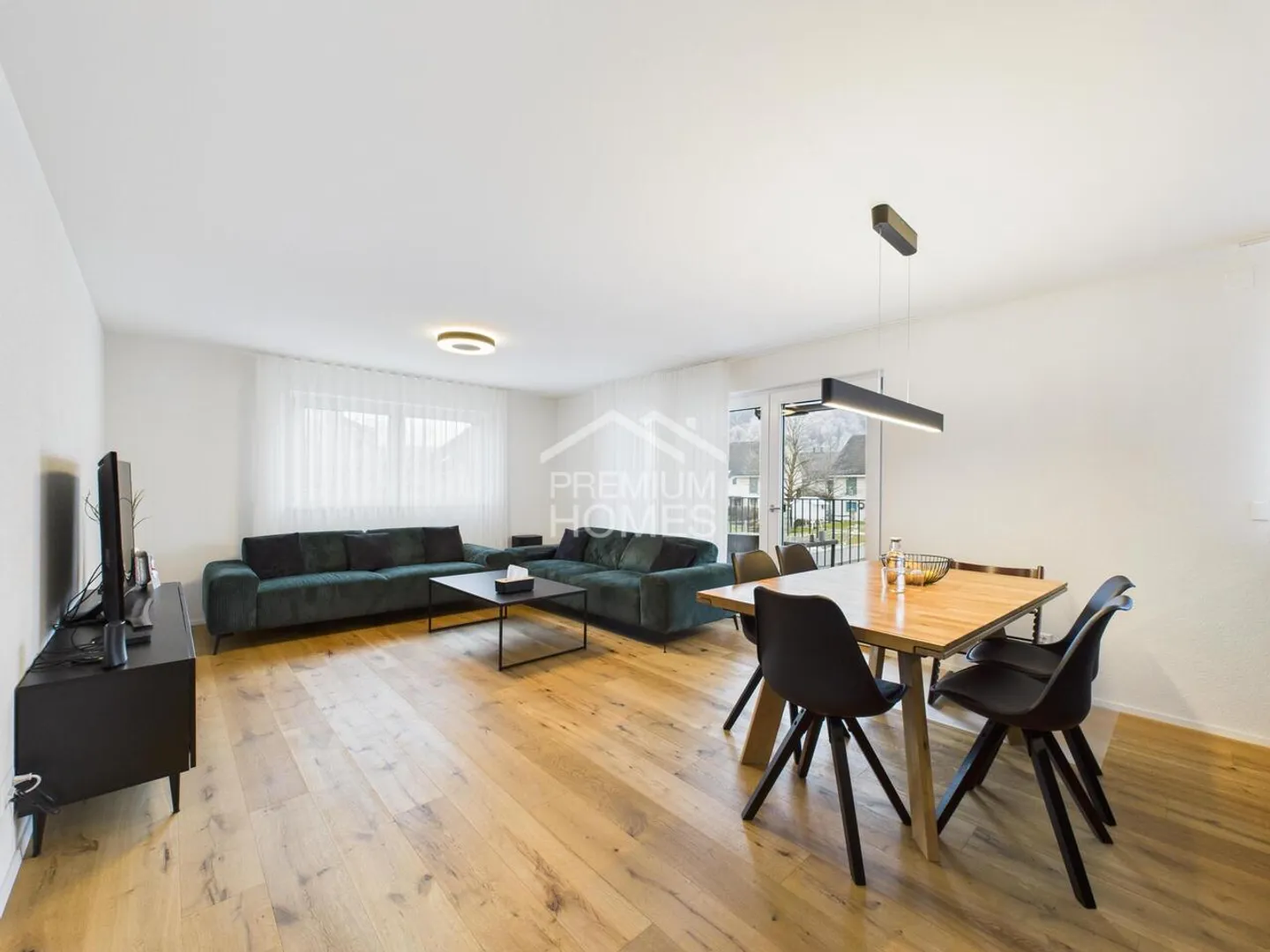 Appartement exclusif avec cuisine haut de gamme, balcon et deux salles de bains - Photo 6 sur 13