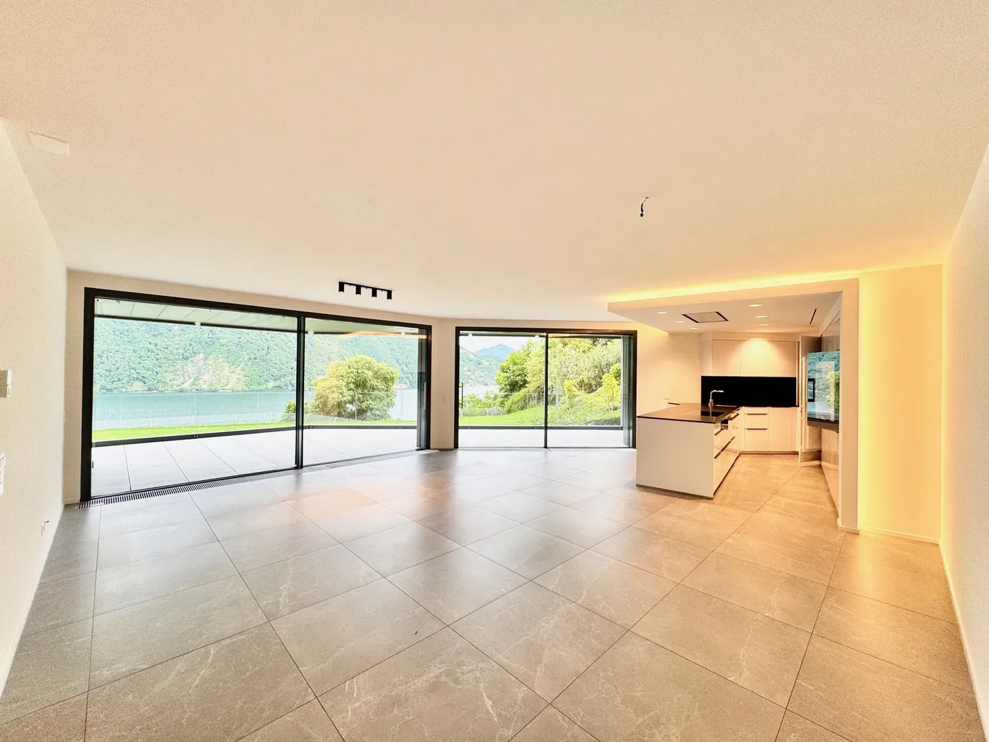 Prestigious duplex apartment in new residence in Lugano Castagnola - Photo 8 of 16