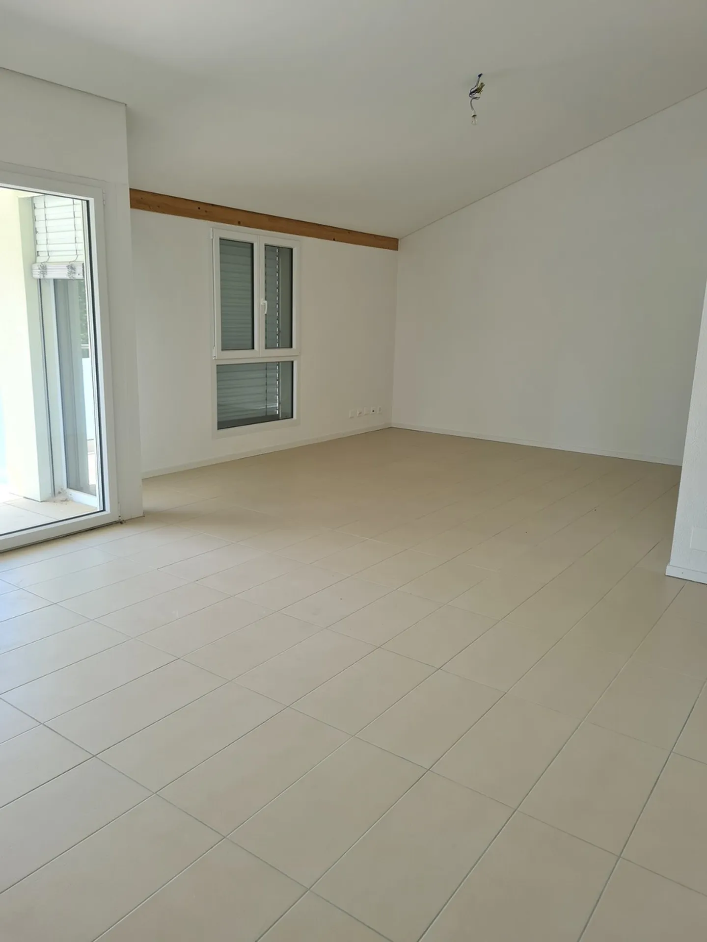 Apartment for rent - Photo 4 of 9