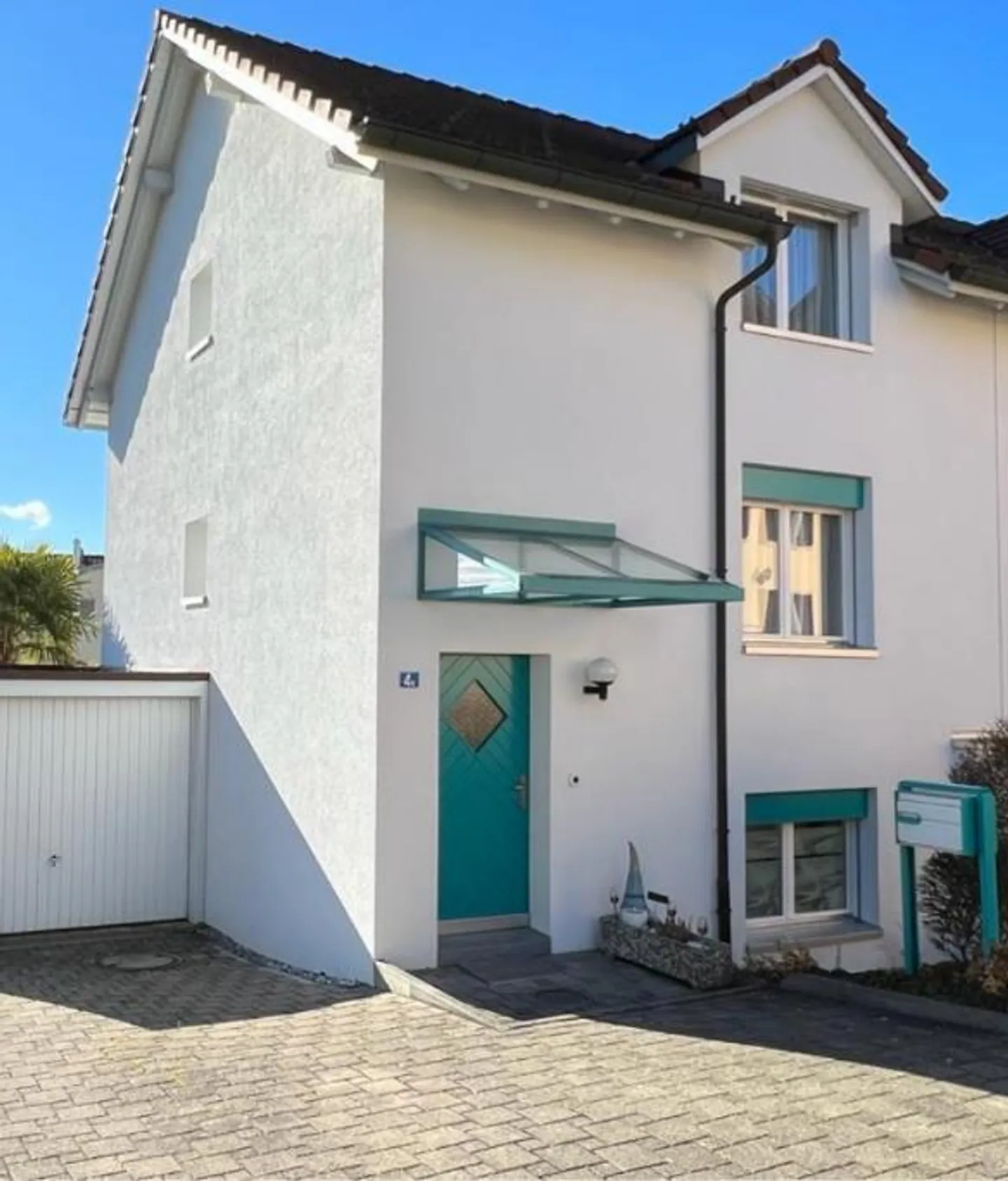 5.5-Room House with Unobstructed Mountain View – Peace, Nature & Zurich in 20 - Photo 3 of 13