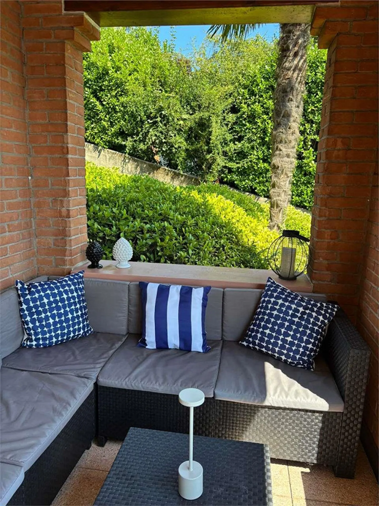 Savosa ampio e luminoso 3,5 locali con parco e piscina condominiali - Foto 10 di 13