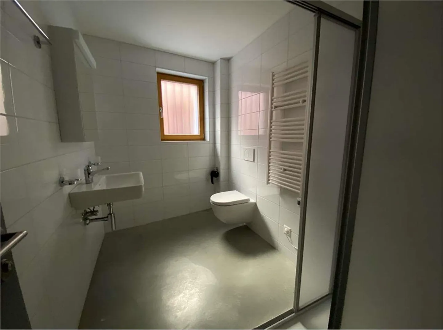 Casa unifamiliare completamente ristrutturata - Foto 10 di 13