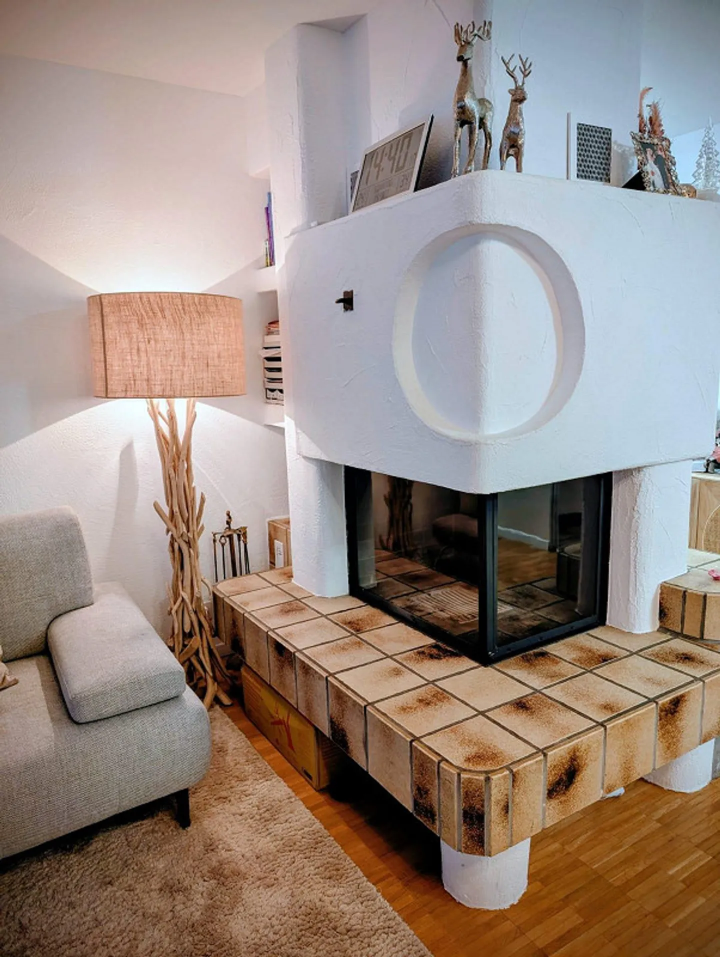 Spacious 5.5-room maisonette apartment with lake view - directly at the train station - Photo 3 of 11