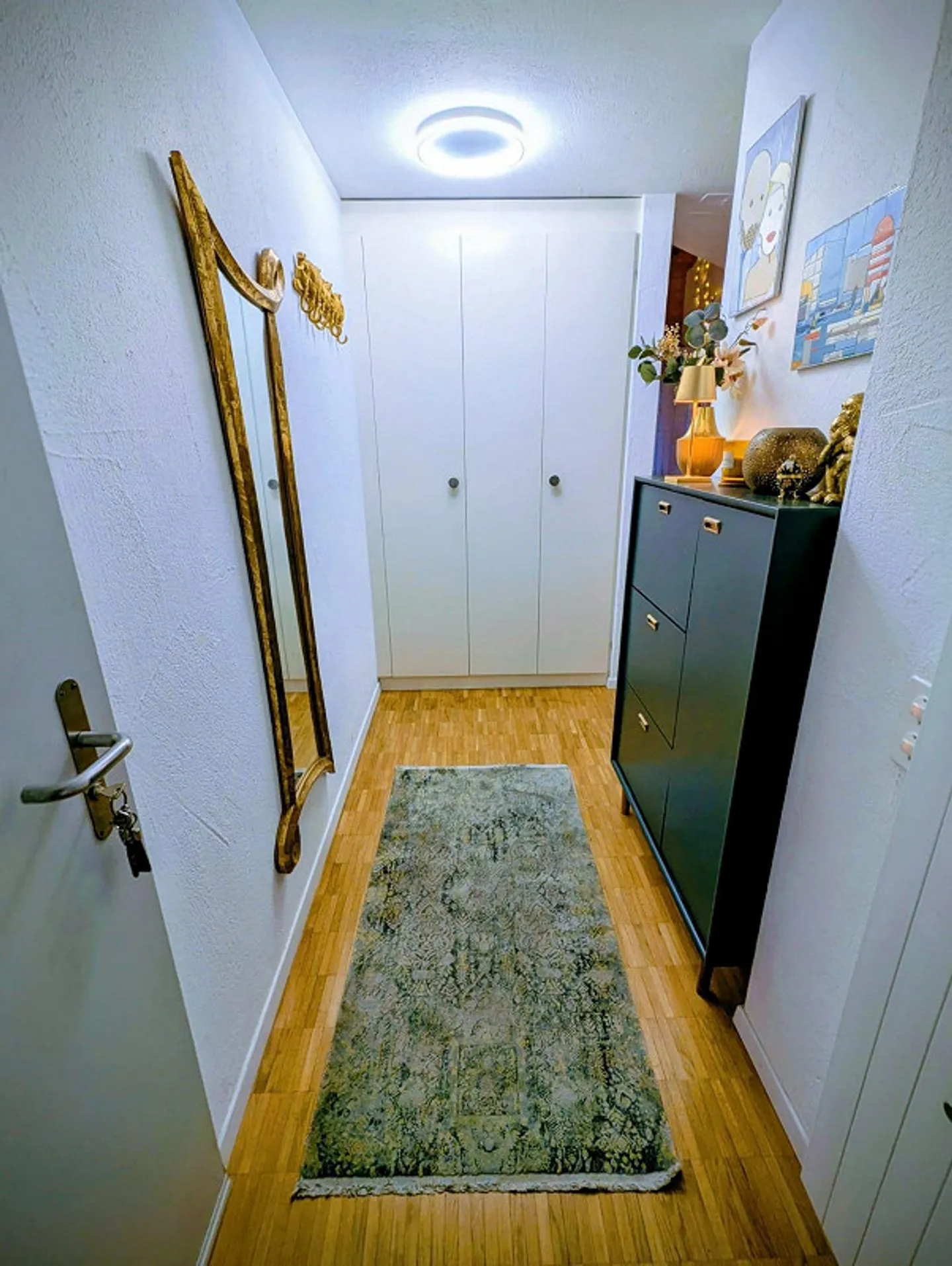 Spacious 5.5-room maisonette apartment with lake view - directly at the train station - Photo 7 of 11