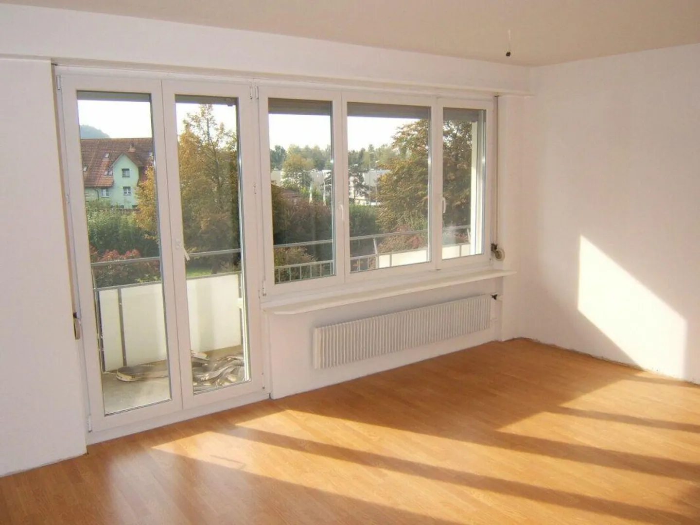 Spacious 3-room apartment in the green - Photo 4 of 6