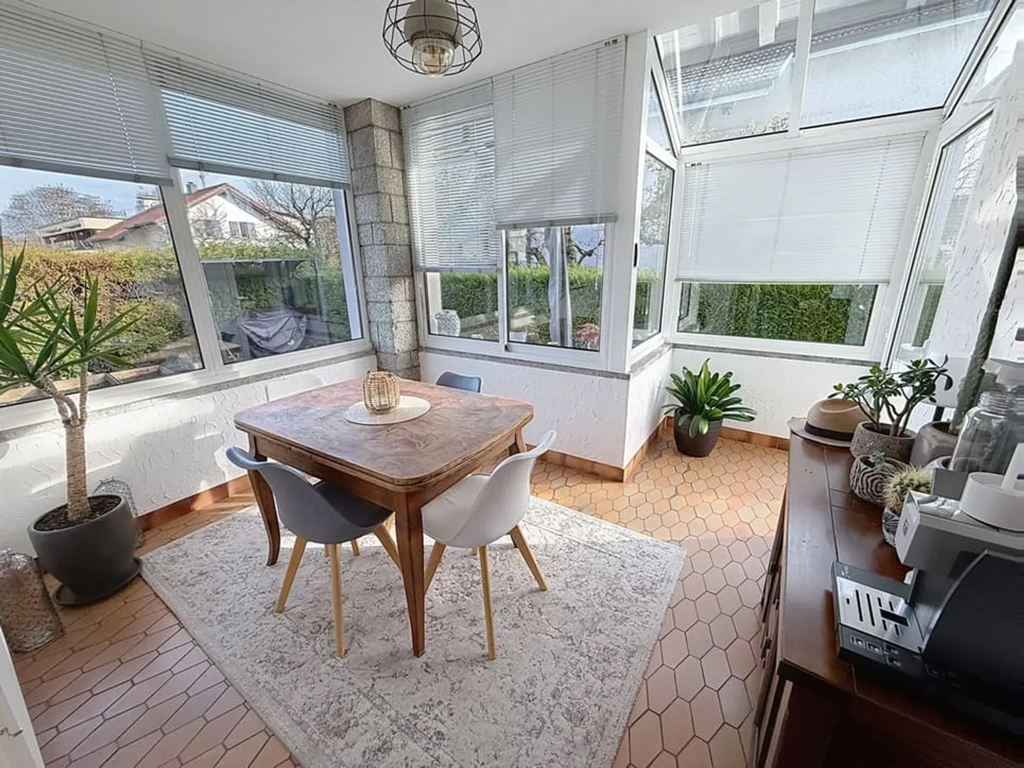 Beautiful property carefully renovated with large wooded garden - Photo 5 of 13