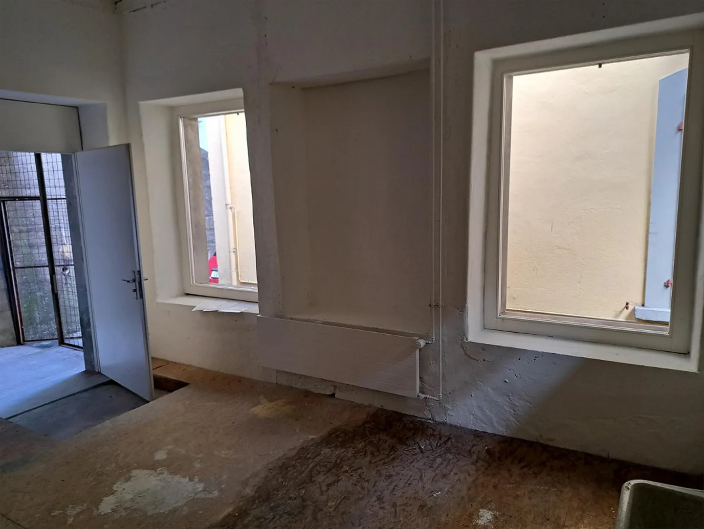 Salle de stockage/atelier - Photo 6 sur 8