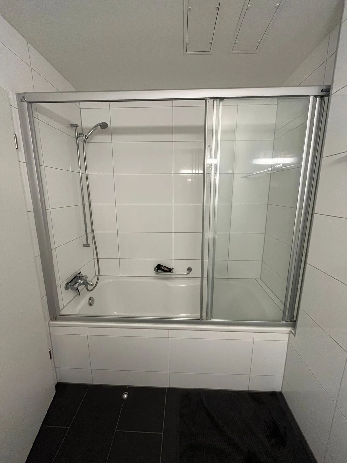 Zentrales Apartment mit Balkon - Foto 7 von 7