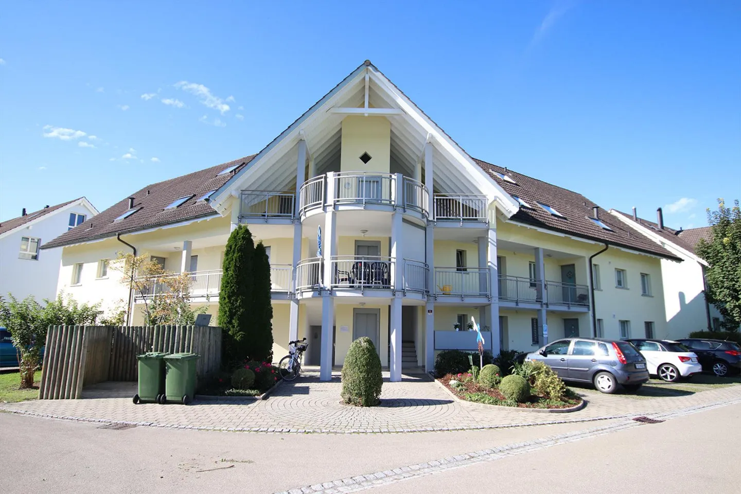 Appartement de 2½ pièces au rez-de-chaussée - Photo 1 sur 6